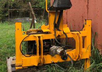 BRACCIO RETROESCAVATORE PER TRATTORE