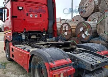 TRATTORE STRADALE MERCEDES-BENZ ACTROS 1851