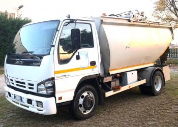 ISUZU NQR 75, COMPATTATORE