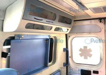 AMBULANZA SU FIAT DUCATO - NON FUNZIONANTE