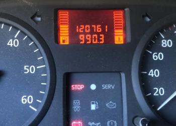 RENAULT TRAFIC 1.9 DIESEL VAN YEAR 2005