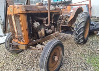 Trattore gommato OM 512 SUPER