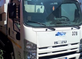 Isuzu 75 compattatore, cambio autom. 2008