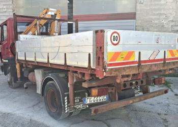 MERCEDES 814 RIBALTABILE TRILATERALE CON GRU EFFER 4000, 2 SFILI + JIB 1 SFILI