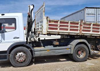 Mercedes-Benz ATEGO 1518 K rib. Tril. con gru