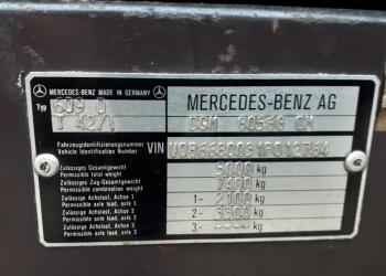 Mercedes Vario 609 d, km 58.000, furgonato 5 mt