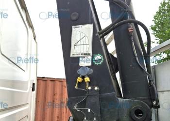 Scania P 124 L 420 ribaltabile tril. con Gru