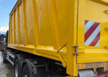SCANIA P 420, SCARRABILE + CARICATORE CON POLIPO GIREVOLE