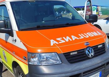 AMBULANZA VW TRANSPORTER 2.5 TDI -  T5 4X4