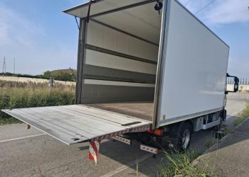 IVECO EUROCARGO 120E22 CON SPONDA POSTERIORE