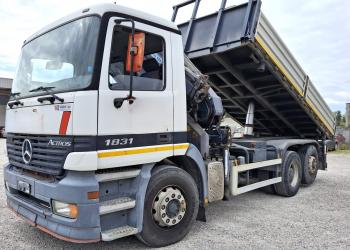 Mercedes-Benz Actros 1831 ribalt.trilaterale con gru effer + jib con radiocomando