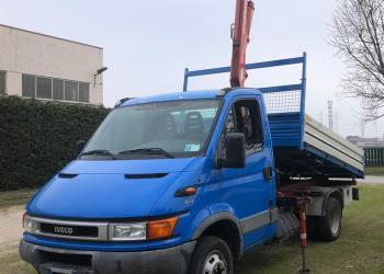 FURGONE IVECO DAILY 35C9A RIBALTABILE TRILATERALE CON GRU