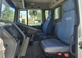 VOLVO FL 6 180 CENTINATO ANNO 2001