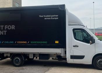 RENAULT MASTER CENTINATO CON SPONDA IDRAULICA