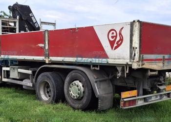 Scania P 124 L 420 ribaltabile tril. con Gru