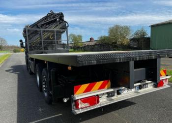 SCANIA P360 8X2 CON GRU PM85, ANNO 2011