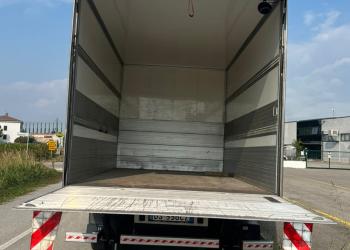 IVECO EUROCARGO 120E22 CON SPONDA POSTERIORE