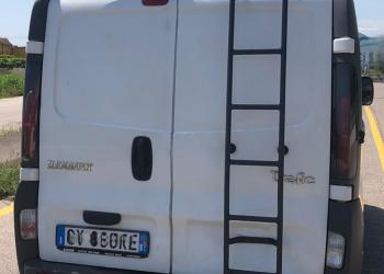 FURGONE RENAULT TRAFIC 1.9 DIESEL ANNO 2005