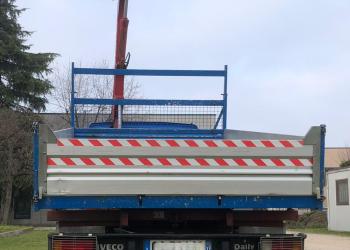 FURGONE IVECO DAILY 35C9A RIBALTABILE TRILATERALE CON GRU
