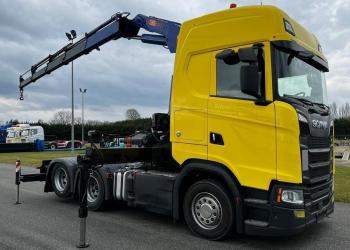 SCANIA R520 6X2 TRACTOR WITH PM36 CRANE