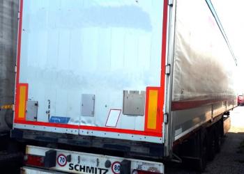 Schmitz curtainsider semi-trailer, year 2008
