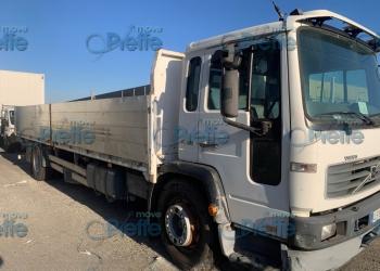 VOLVO FL6 250 CV., CASSONE PIANALE 8.50 MT.