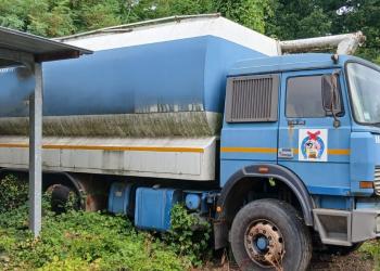 Iveco 190-26, animal feed tanker