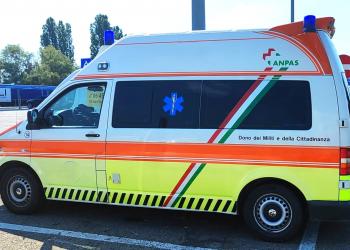 AMBULANZA VW TRANSPORTER 2.5 TDI -  T5 4X4