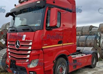 TRATTORE STRADALE MERCEDES-BENZ ACTROS 1851