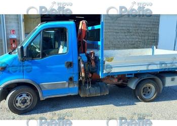 FURGONE IVECO DAILY 35C9A RIBALTABILE TRILATERALE CON GRU