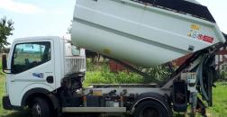 Mini compactor 6 m3. Renault driving license C- 2013